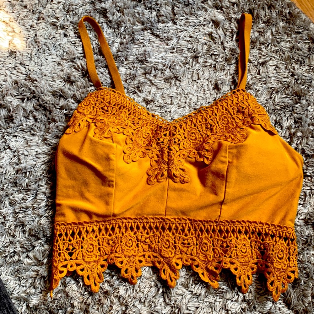 Crop top